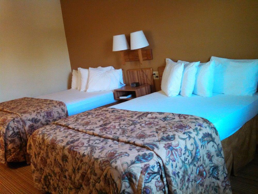 Cocoa Country Inn Херши Экстерьер фото